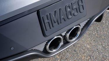 Hyundai Veloster Turbo detail