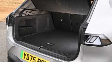 BMW iX3 2026 - boot
