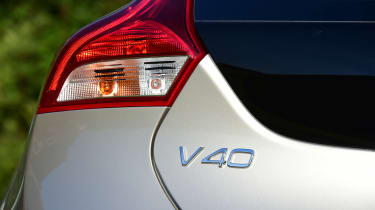 Volvo V40 Cross Country - V40 badge