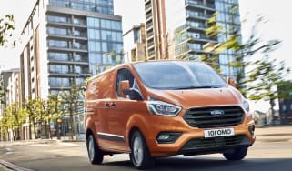 New 2017 Ford Transit Custom front tracking