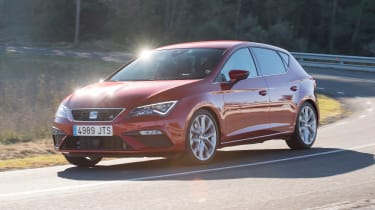 SEAT Leon FR - front panning