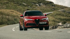 Alfa%20Romeo%20Stelvio%20Quadrifoglio-5.jpg