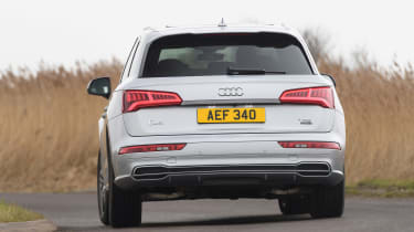 Audi Q5 - rear cornering