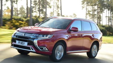 Mitsubishi Outlander PHEV - front