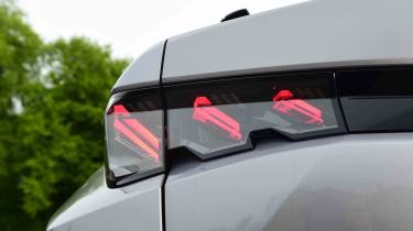 Peugeot E-3008 - rear light