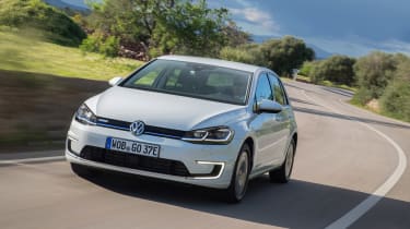 Volkswagen e-Golf - front tracking