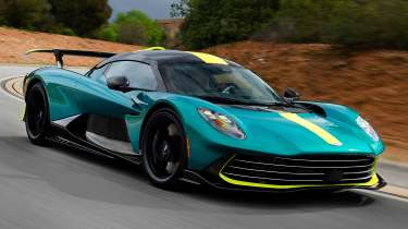 Aston Martin Valhalla - green front 3/4