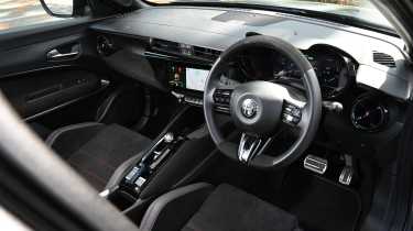 Alfa Romeo Junior Elettrica Veloce - dashboard