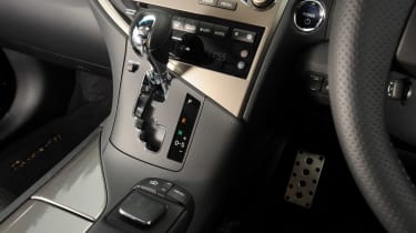  Lexus RX 450h F-Sport interior