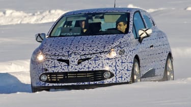 Renault Clio prototype spy picture