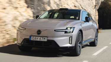 Volvo ES90 - front tracking