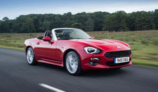 Fiat 124 Spider - front