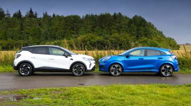 Ford Puma and Renault Captur - side shot 