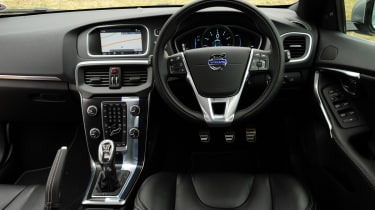 Volvo V40 T3 R-Design interior
