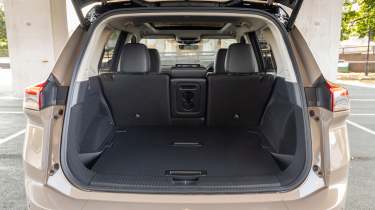Nissan X-Trail - boot