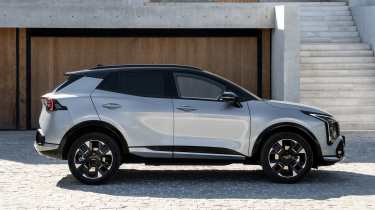 Kia Sportage - side static