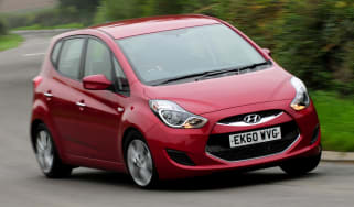 Hyundai ix20 front cornering