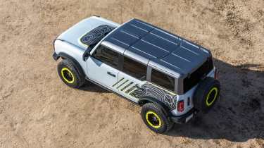 Ford Bronco RTR - rear overhead