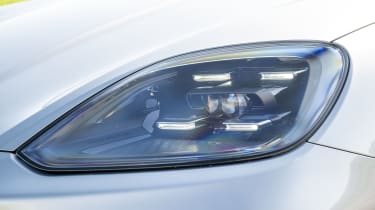 Porsche Cayenne head light