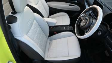 Fiat 500e - front seats