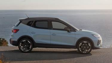 SEAT Arona 2025 - side static