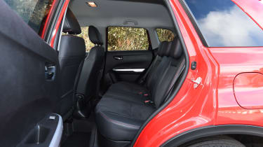 Suzuki Vitara S - rear seats