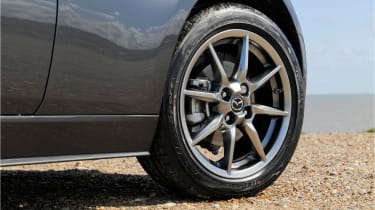 Mazda MX-5 Kizuna - front offside wheel