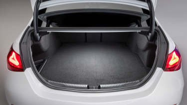 Mercedes C-Class facelift - boot