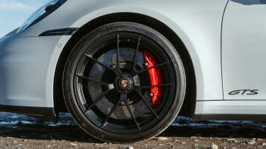 Porsche 911 Carrera GTS - wheel