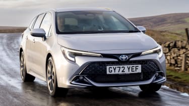 Toyota Corolla Touring Sports - front tracking