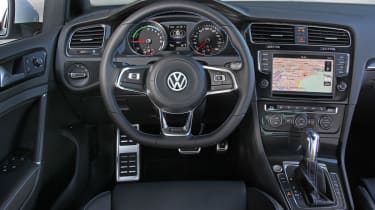 Volkswagen Golf GTE 2014 inteiror