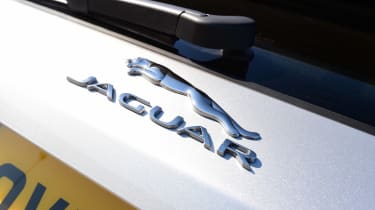 Jaguar F-Pace - Jaguar badge
