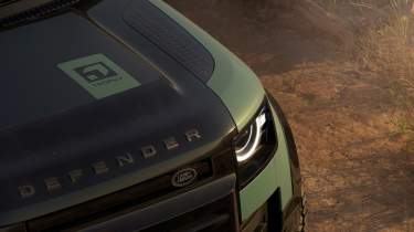 Land Rover Defender 110 Trophy Edition - front detail