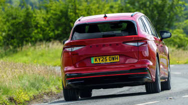 Skoda Enyaq vRS - rear cornering