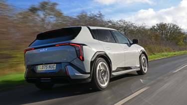 Kia EV4 - rear tracking