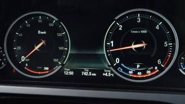 BMW 730Ld dials