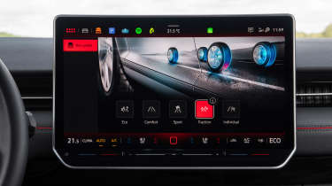 Volkswagen ID.7 GTX - infotainment screen