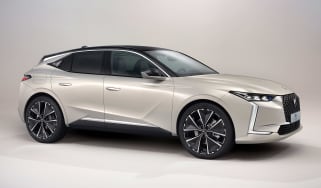 DS 4 - front studio