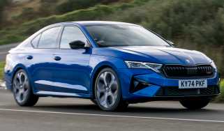 Skoda Octavia vRS - front cornering