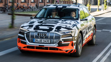 Audi e-tron - front