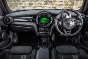 MINI Cooper 5 door 2018 interior