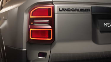 Toyota Land Cruiser (grey) - tail light