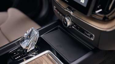 Volvo XC60 facelift - gear selector