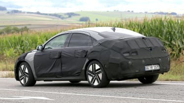 Hyundai Ioniq 6 - spyshot 6