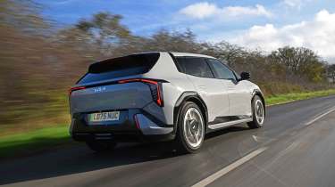 Kia EV4 - rear tracking, low