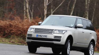 Range Rover Vogue driving