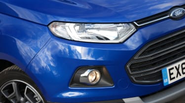 Ford EcoSport 2015 headlight