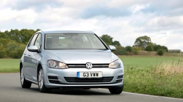 Volkswagen Golf 1.0 BlueMotion DSG  cornering