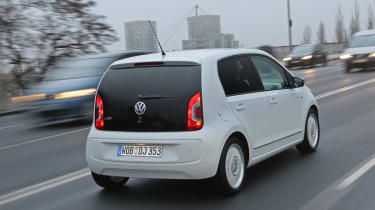 VW up! 5-door rear tracking