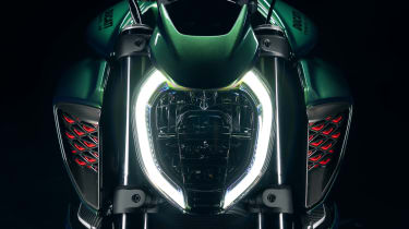Ducati Diavel - headlight